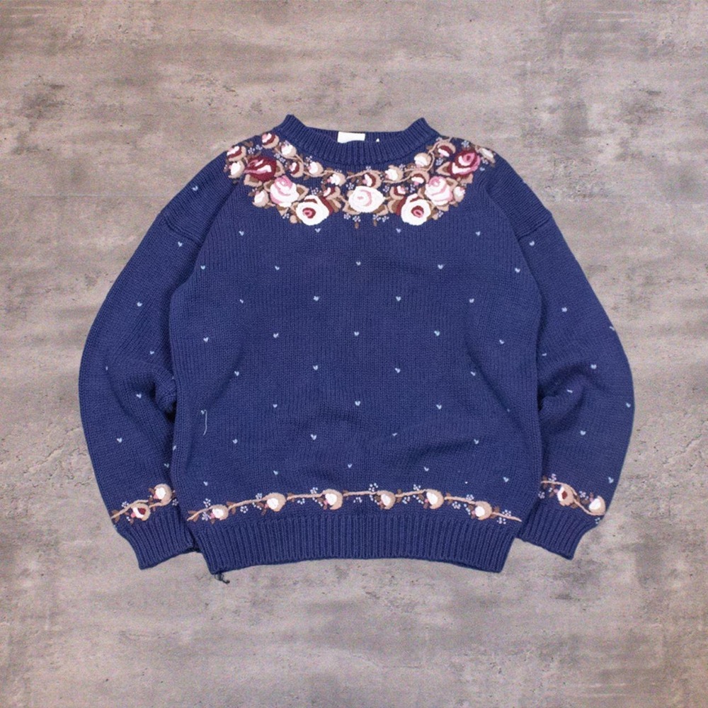 Vintage VTG 1990's 90's Lady's Footlocker Cottage Core Navy Crewneck Sweater
